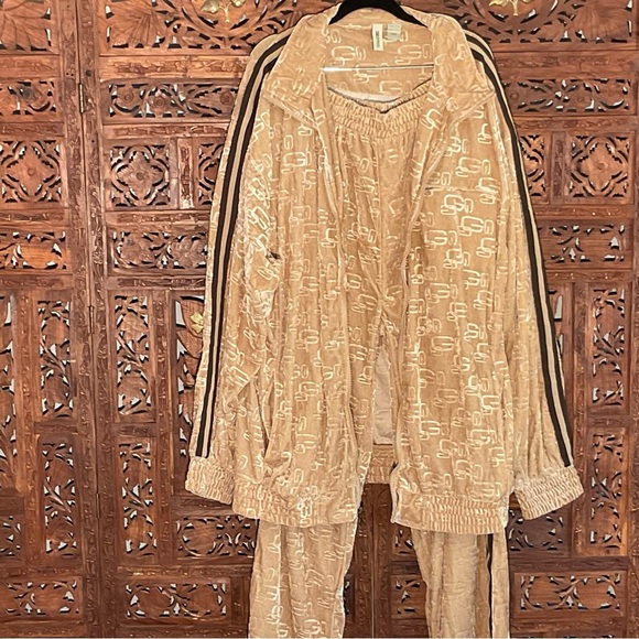 GODBODY XL HIP HOP VELOUR Tan 2 Piece Track Suit with Black Racing Stripes - Picture 8 of 16